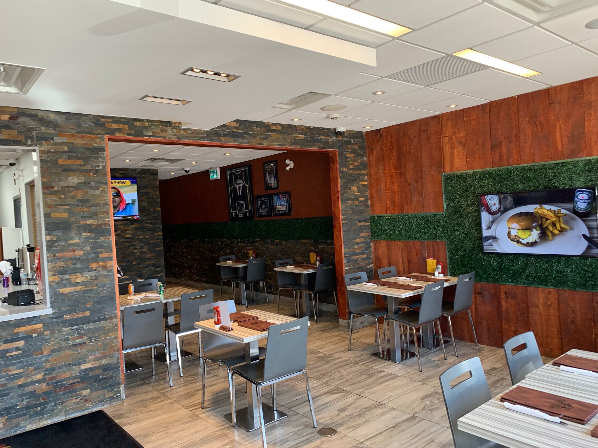 Restaurant renovation contractor project at Kansas King Chicken Ribs in Greater Toronto Area 11