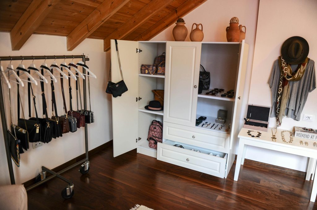 Custom Walk-in Closets